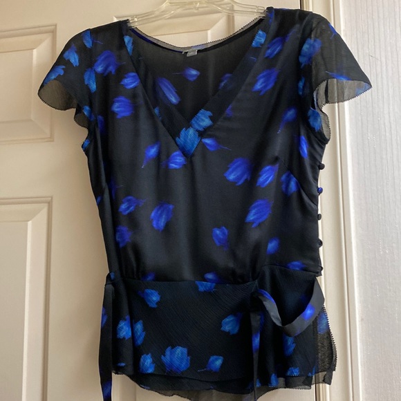 100% Beautiful Silk top by Ann Taylor size small - Picture 1 of 4